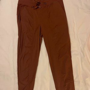 Lululemon Dance Studio Mid rise Jogger Size 8 Roasted Brown
